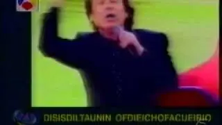 Raphael destrozando Aquarius