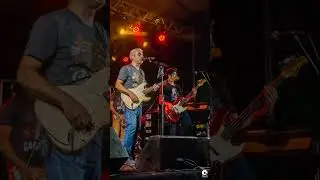 A ideia era fotografar um show de rock!📸❤ insta: @michellsantosph 