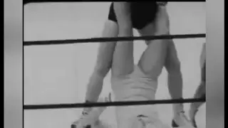 CLASSIC WOMENS WRESTLING FROM 1950S BLACK AND WHITE