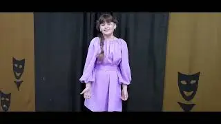 Наталья Абрамцева "Про колючки" исполняет Татьяна Дружевецкая.