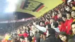 Sık bakalım, Sık bakalım, biber gazı sık bakalım....