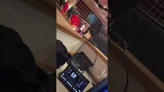 This kid can sing