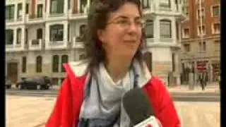 El temporal oscurece el puente del Pilar
