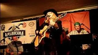 Don't Come Home A-Drinkin' (With Lovin' On Your Mind) Loretta Lynn Cover by Susan Cattaneo
