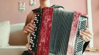 ЩЕКА НА ЩЕКУ ШАРЛОТ НА БАЯНЕ