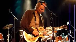 Snowy White and the White Flames - Slabo Day