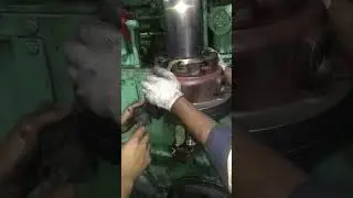 main engine stuffing box 
