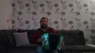 игра на гармошке. 