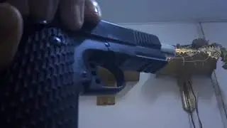 gun checking/reload.
