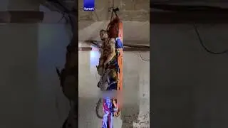 Filistinli bir genç enkazdan sedyeye bağlanarak kurtarıldı 