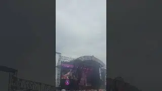 Talented Tash Sultana at Pinkpop #pinkpop #tashsultana