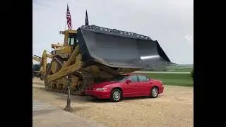 CAT D11T crushes car tik tok jjscheckel