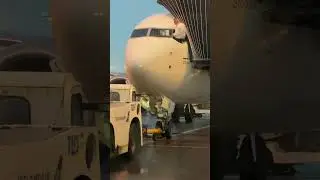THIS! Is still the Funniest Thing I have Seen in Aviation ( Re Upload )