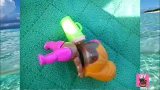 Маленькая хозяйка принесла куклу LOL на море позагорать. Только нужен ли пупсу загар