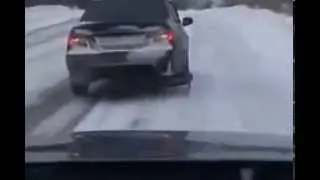 Машина едет без колеса! Прикол!