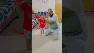 Papa mummy aise hi hote h 🥰