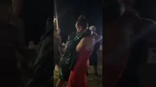 Ведущие Ольга Бузова и Миша Галустян радуются пятнице Как и мы!  