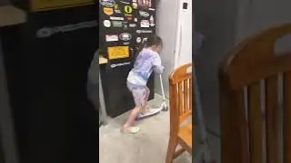 AMAZING 3 YEAR OLD GIRL RIDING BICYCLE 