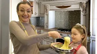 Eleva Bogata trăiește o zi ca Eleva Săracă | Bucuria in Lucruri Simple- Episodul 4