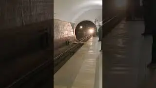 Прибытие Электропоезда (81-740/741) На Станцию Площадь Ревалюции (АПЛ) 