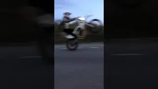 Stunt in road! #motovlog#enduromotorcycle#pitbike#dirtbike#motocrossvlog#shortsvideo#shorts#stunt