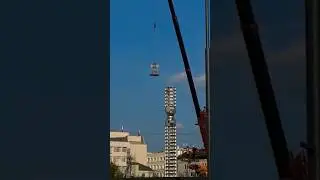Фотофакт: на площади Ленина Якутска начали устанавливать чороны на колоны-сэргэ. #якутия #якутск
