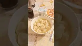 Пельмешки со сметанкой, пицца😋😺