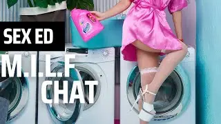 Sexologist Reviews A Hot MILF ❤️‍🔥 Neighbor and Stepsister Roleplay Chat Session