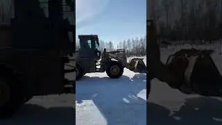 Проходит обучение на водителя вилочного погрузчика