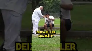 O pai de santo apareceu 😂 