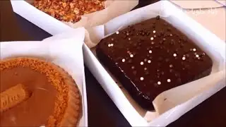 3 كيكات من عجينة وحدا ب 3 مذاقات مختالفين بالشكلاط وصلصة الشكولاته كيك اللوتس وكيك بالكراميل