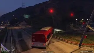 Grand Theft Auto V столб почти выжил