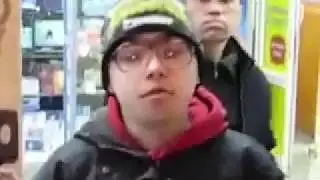 ЧУДНОЙ ПАРЕНЬ МНЕ БЫ ТЕЛЕФОНЧИК ЗА 100 а ЗА 50 ОТДАШЬ