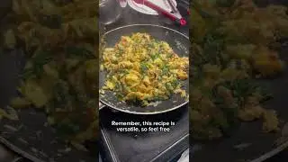 #scrambledeggs #spinach
