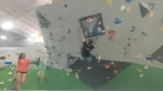 Kneebar to Heel Catch to Dyno - V9 (Stone Gardens Bellevue)