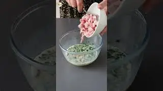 CRINKLE cake de tortilhas, recheado com presunto, espinafre e mussarela