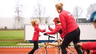 Kinderen met en zonder handicap sporten samen op de club