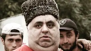 Халил объяснил туристам как надо себя вести в Дагестане