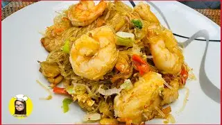 Trying Thai noodles 🥣🥣🥣