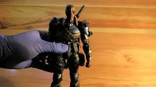 Обзор фигурки Deathstroke