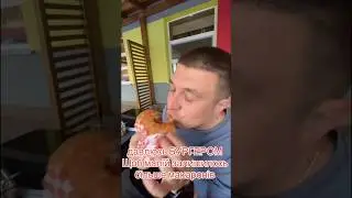 Давлюсь несмачним бургером, щоб малій залишилось більше макаронів вдома 