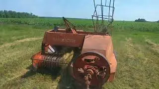 трактор МТЗ 80 и пресс Киргизстан начало 2023 г.