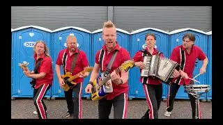 MEUK | Schijten Op Een Dixi (officiële videoclip)