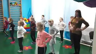 ДЮК " Орля" гурток " Англійський клуб" фізкультхвилинка