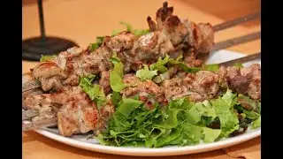 ШАШЛЫК из СВИНИНЫ.Как разделать,как замариновать и приготовить шашлык из свинины правельно.ENG SUB.