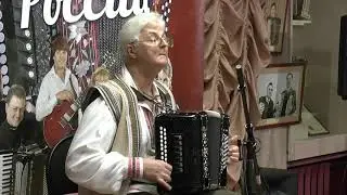 Борис Харилич   