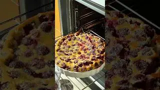 The perfect summer dessert - clafoutis 