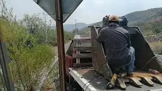 Excavadora CAT 320 / Se rompió la pala!