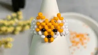 DIY. A beaded ring with a fox