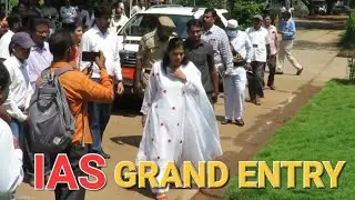 IAS Officer Grand Entry || Collector and DM Pamela Satpathy IAS pays tribute to Mahatma Gandhi ji